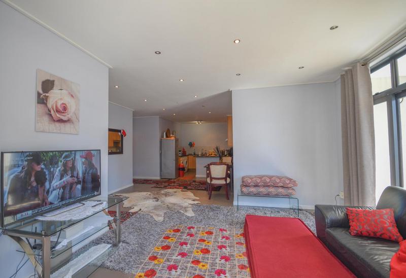 2 Bedroom Property for Sale in Sea Point Western Cape